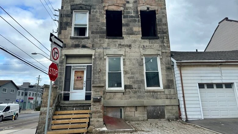 Forgot to declare if you're living in your Hamilton home? City extends deadline for vacant unit tax