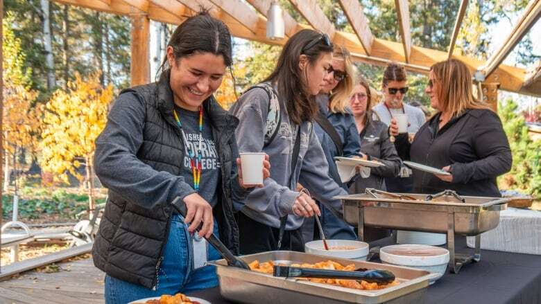 Confederation College opens new Indigenous outdoor learning space in Thunder Bay, Ont.