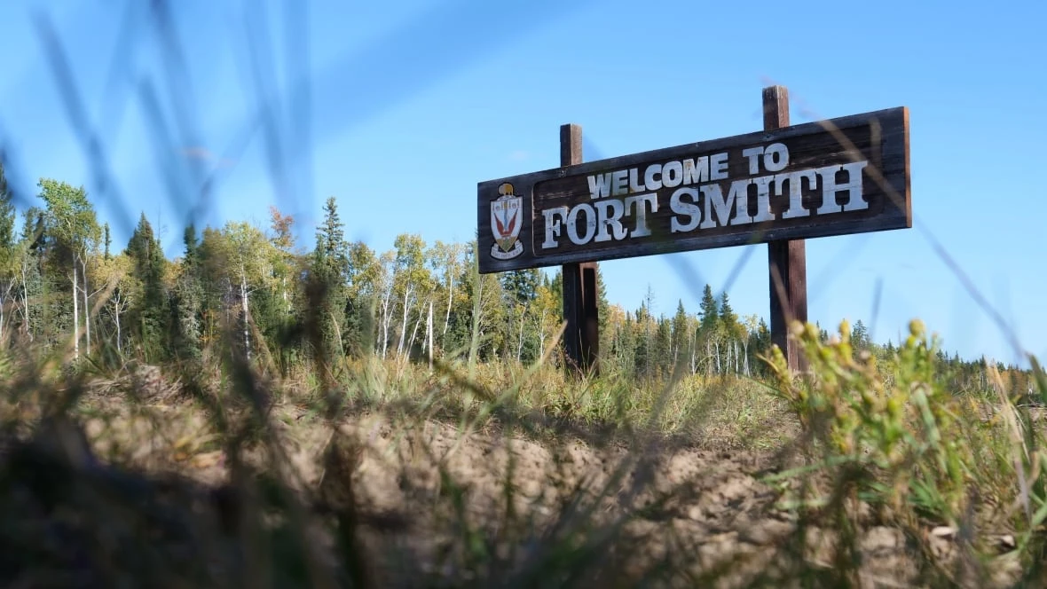 RCMP investigating alleged armed robbery, and threat with machetes in Fort Smith, N.W.T.