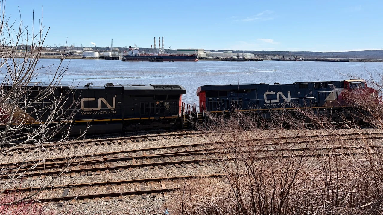 CN train derails in Saint John near Courtenay Bay Causeway