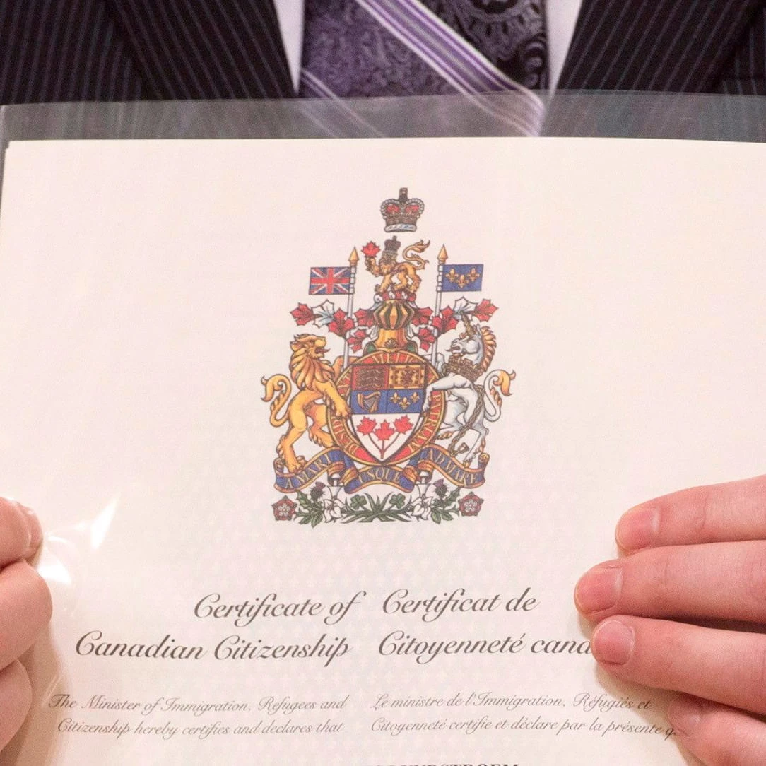 Government abruptly suspends citizenship certificates issued under 'lost Canadians' law