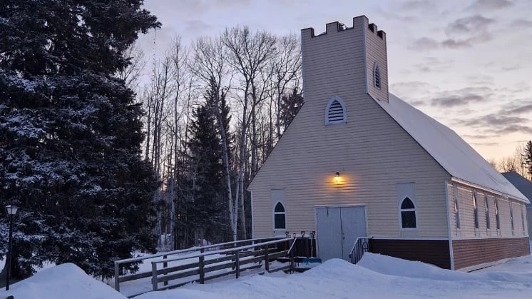 Anglican church in Fort Smith, N.W.T., marks 90th anniversary this weekend