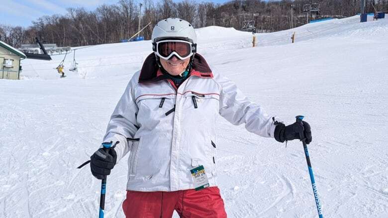 This 100-year-old Toronto man wants to the break world record for oldest person to helicopter ski