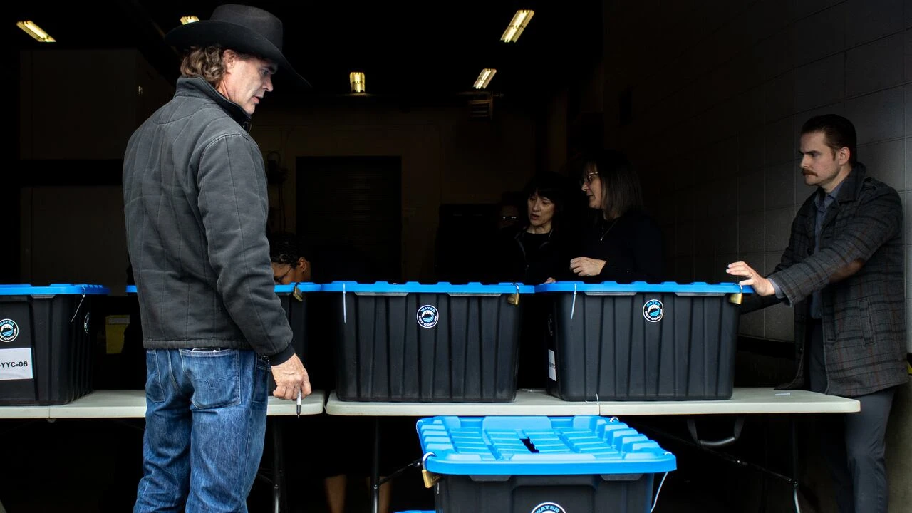 Corb Lund says he won't give up fight against coal mining in the Alberta's Eastern Slopes