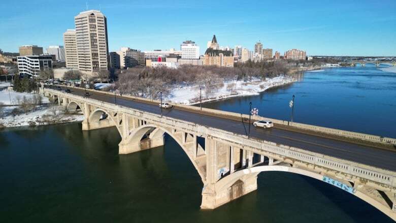 Businesses brace for impact with Broadway Bridge closure looming in Saskatoon