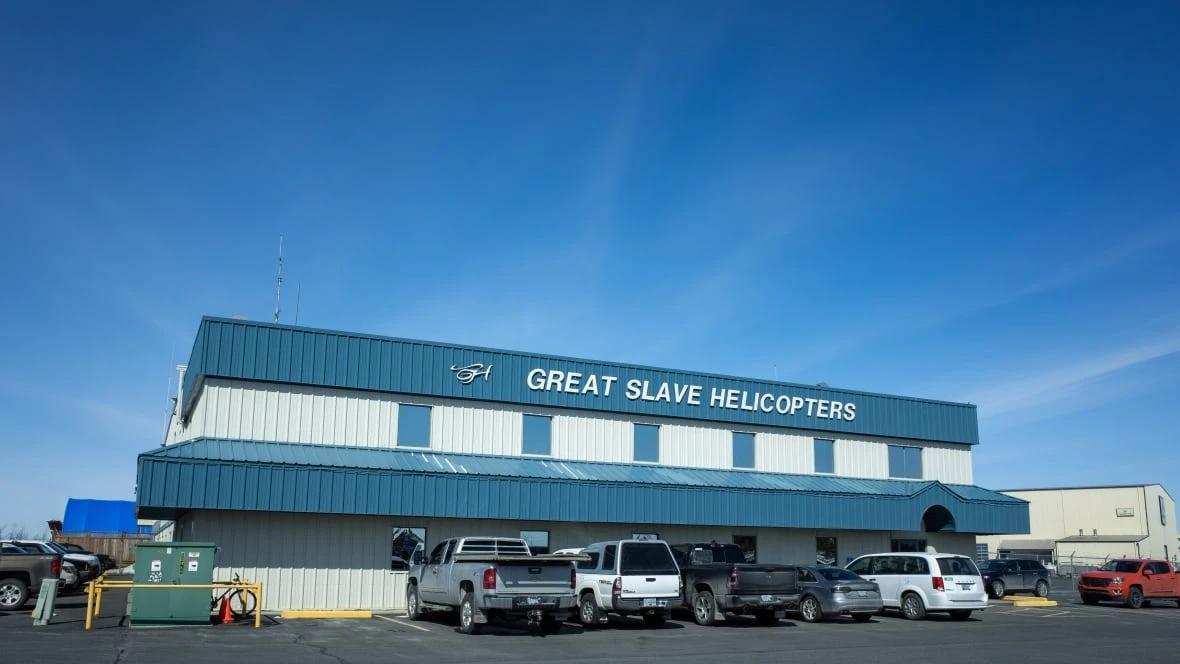 Federal investigators continue to probe site of fatal N.W.T. helicopter crash