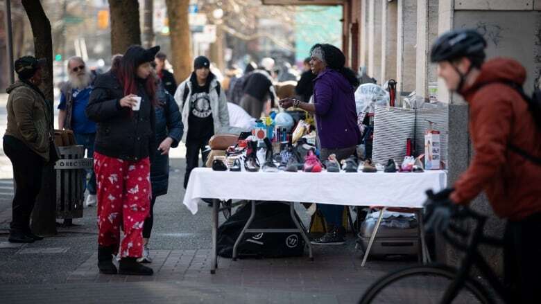 Vancouver police cracking down on 'illegal street vending' in Downtown Eastside