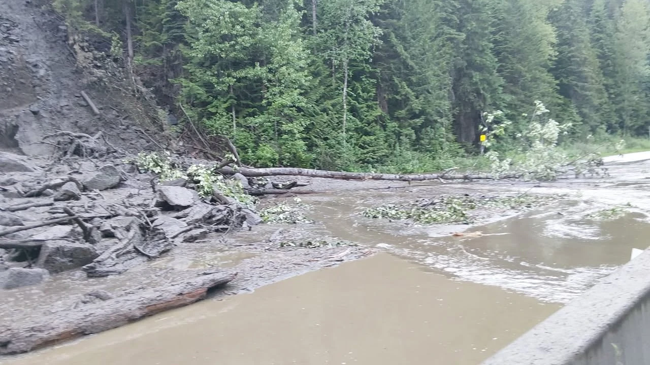 Landslide closes Highway 1 between Revelstoke and Golden