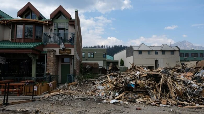Tourism sector asking governments to help Jasper businesses