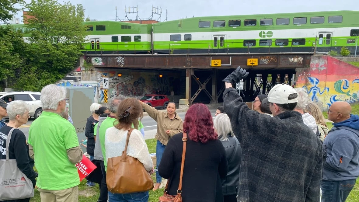 Mimico residents vow to keep pressure on Metrolinx to make local GO station accessible