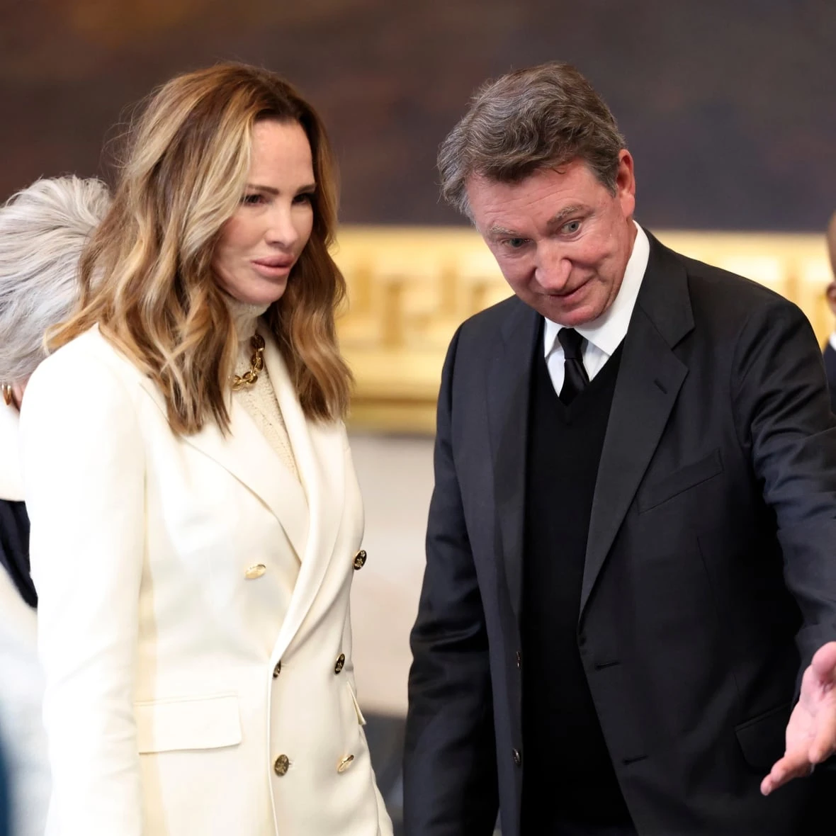 Let bygones be bygones? Oilers fans weigh in on criticism of Gretzky over Trump ties