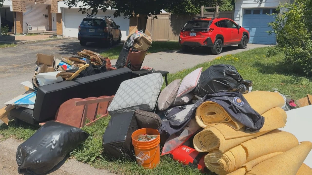 Ottawa police on patrol for post-storm pilferers