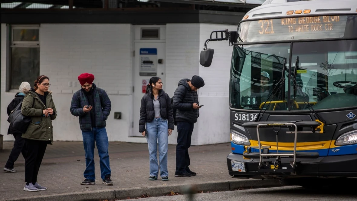 TransLink increasing bus service on 53 crowded Metro Vancouver routes in September