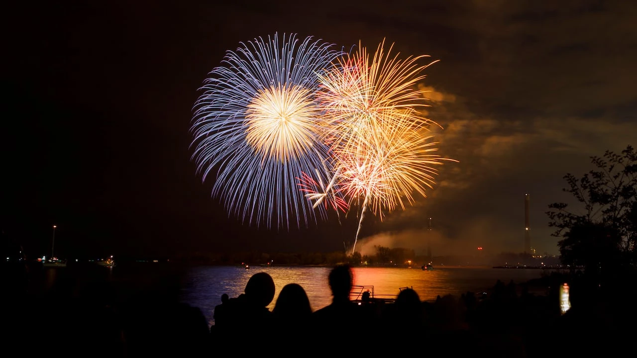 What's open and closed in Toronto on Victoria Day