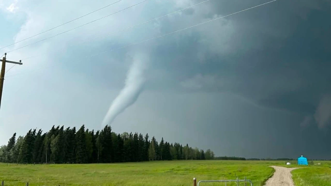 2 central Alberta tornadoes confirmed as 'significant' as active season continues