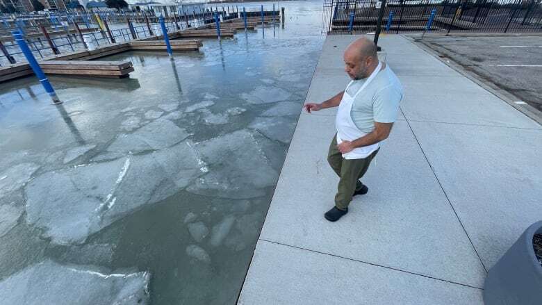 Windsor pizza shop owner and staff rescue 2 men from icy water