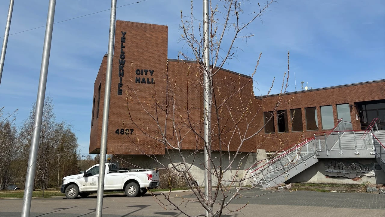 Yellowknife mulls bylaw change to expand $1 land sales for affordable housing