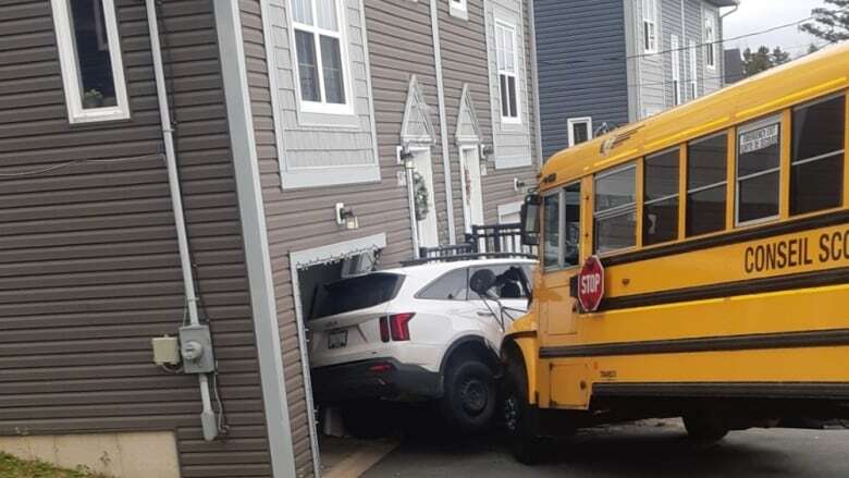 School bus crashes in Middle Sackville, no students on board