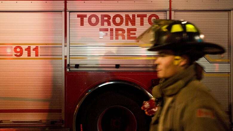 Woman dead, man critically hurt in Flemingdon Park highrise fire