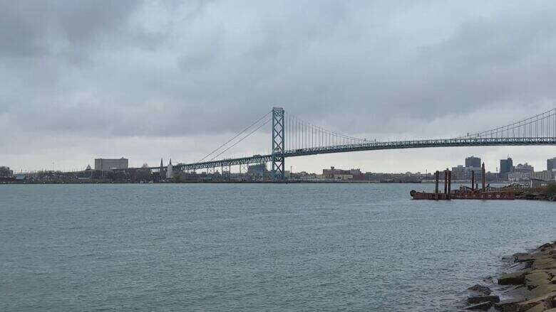 Transport truck fire on Ambassador Bridge evidence of hazmat risks, Windsor mayor says