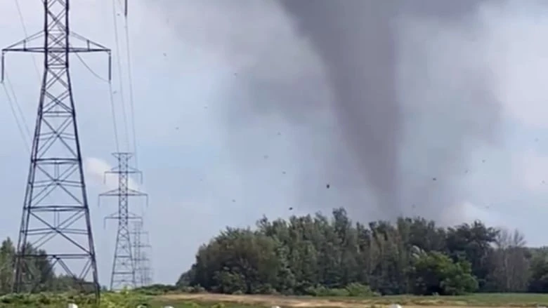 Tornado hits near Mascouche, Que., as severe thunderstorms rumble through province