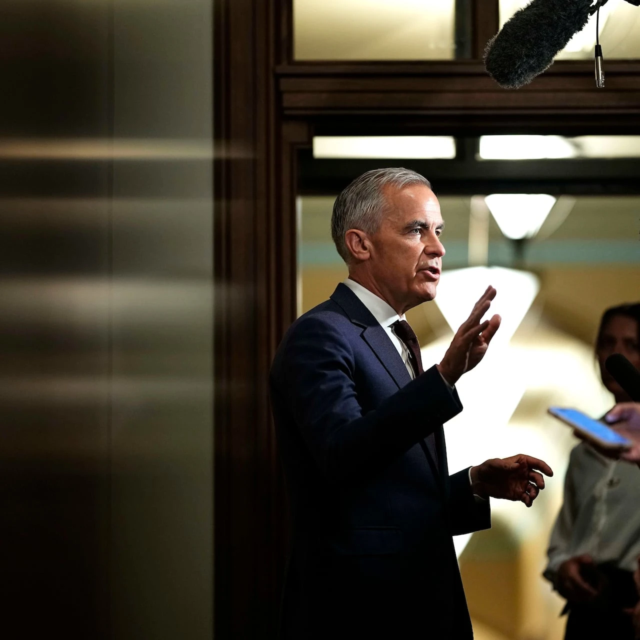 Carney addresses technical recession, says economy going through 'settling-in' period