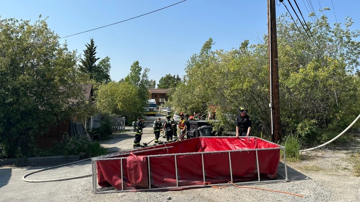 Yellowknife's Sundog Trading Post closed indefinitely due to fire in cafe's attic