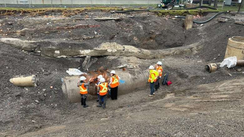 Pipe in Montreal's water main break was predicted to last another 10 years