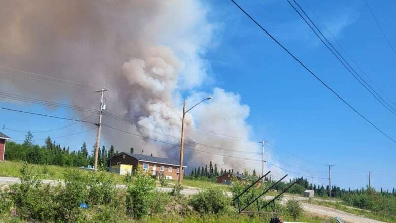 Wildfire in northern Manitoba forces partial evacuation of God's Lake Narrows