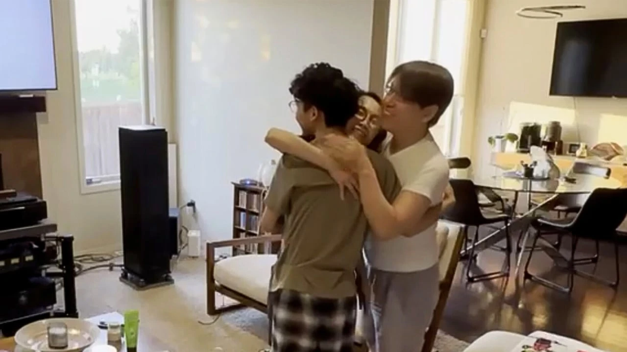 #TheMoment parents unexpectedly saw their son on The National
