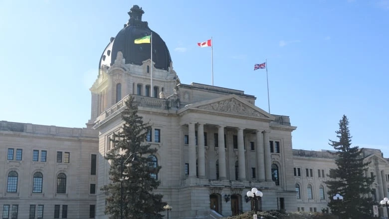 Sask. reduces settlement support funding as number of new Ukrainian refugees ebbs