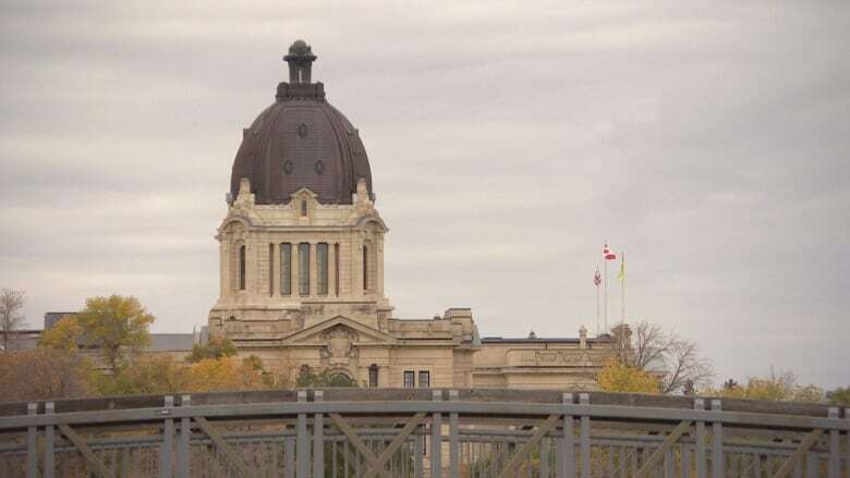 Warnings issued as southern Sask. could see winds up to 100 km/h: Environment Canada