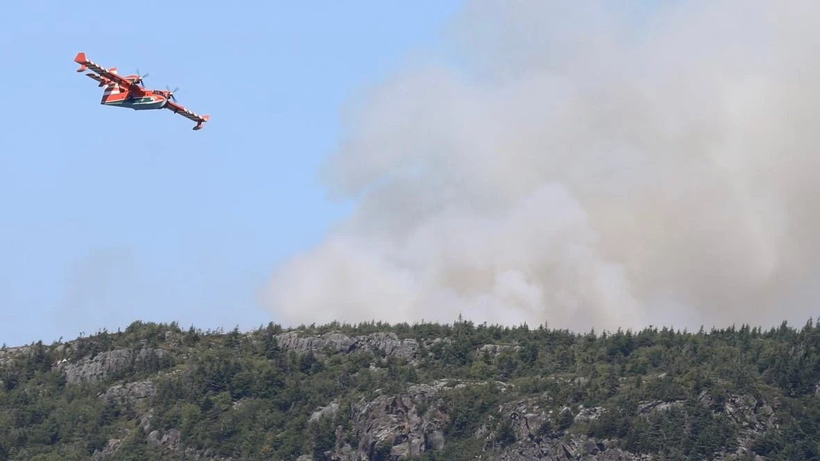 Crews continue fight against Kingston fire Saturday