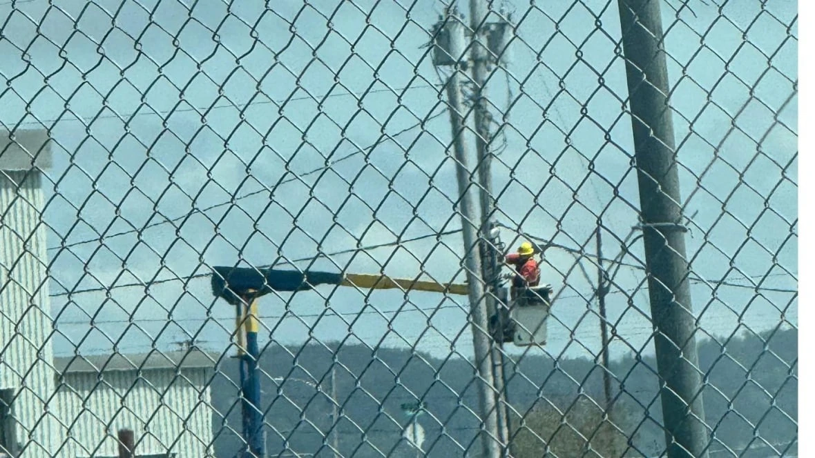 Stephenville airport shuttered as power company pulls the plug