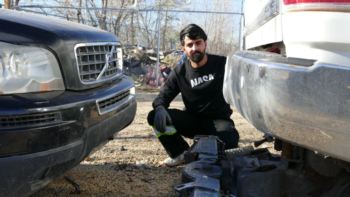 Winnipeg towing company sues city for $10M over 'preferential treatment' of competitor during contract bid