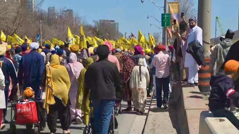 'You unite together': Khalsa Day parade brings thousands to downtown Toronto