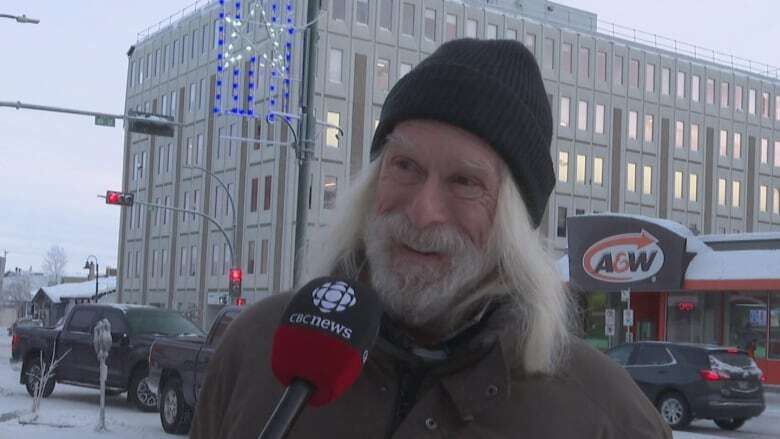 Former mayor recalls Yellowknife's early days of holiday lights