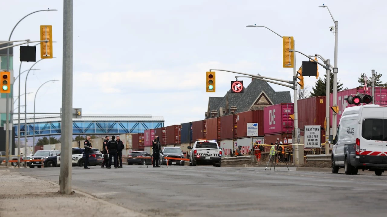 Heavy police presence, train stopped in Thunder Bay's north end Friday