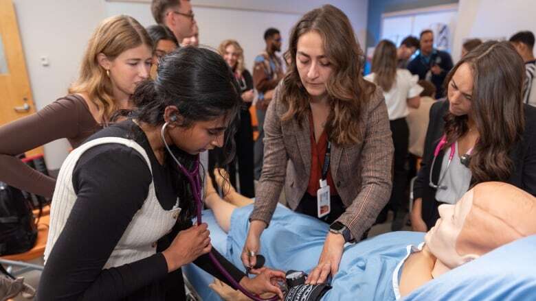 'Huge demand' as studies begin for Alberta's inaugural class of physician assistants