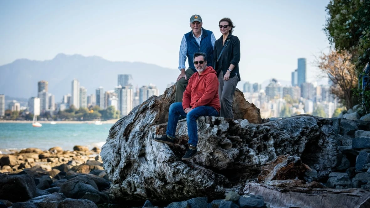 Beloved giant log will remain at Vancouver beach after community outcry