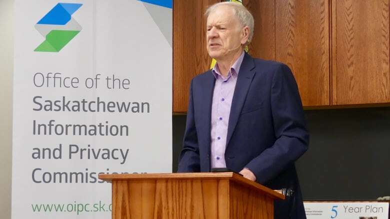 Sask. privacy commissioner disputes logic used by province, U of S to deny access to travel records