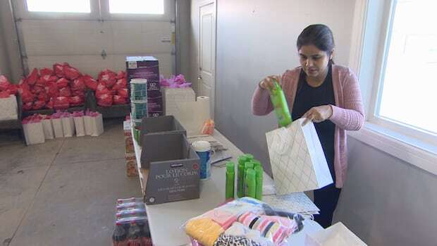 Sikh community makes Valentine's Day hampers for Saskatoon women's shelters