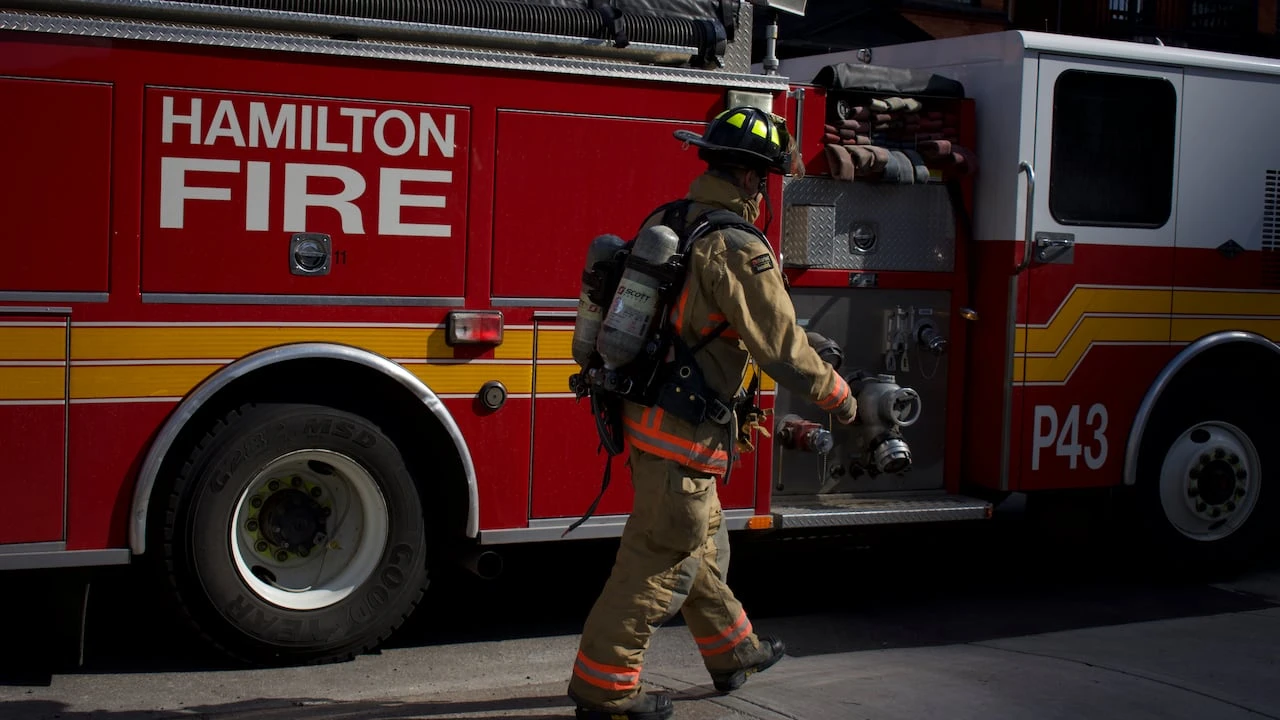 14 people displaced, 1 cat dead in townhouse complex fire in Hamilton, fire chief says