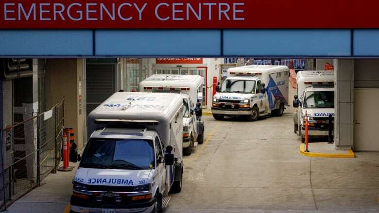 Toronto paramedics calling in sick, refusing overtime, city memo says as union cites 'burnout'