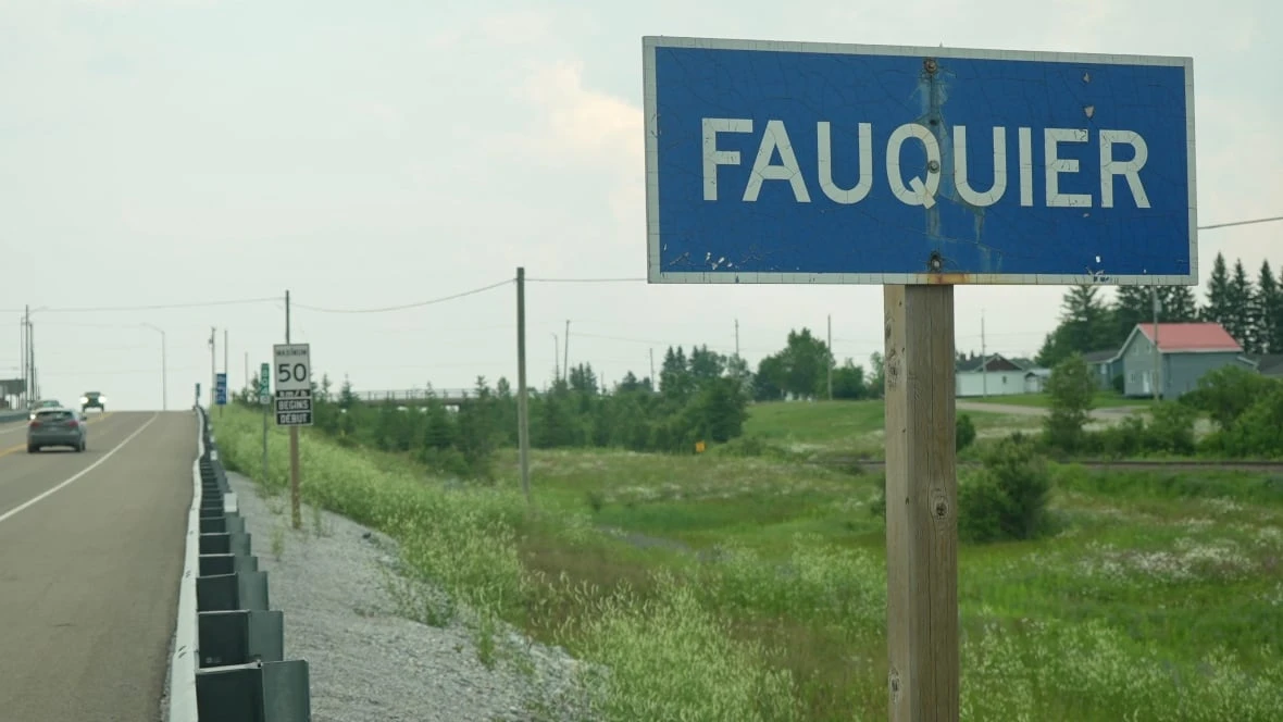 Northern Ontario town accepts $300k from province to avoid service shutdown