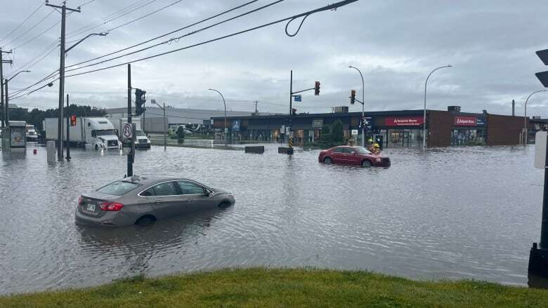 Heavy showers drench southern Quebec