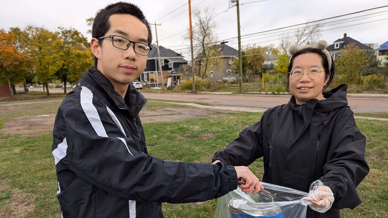 Newcomer family in Moncton does weekly cleanups to show gratitude