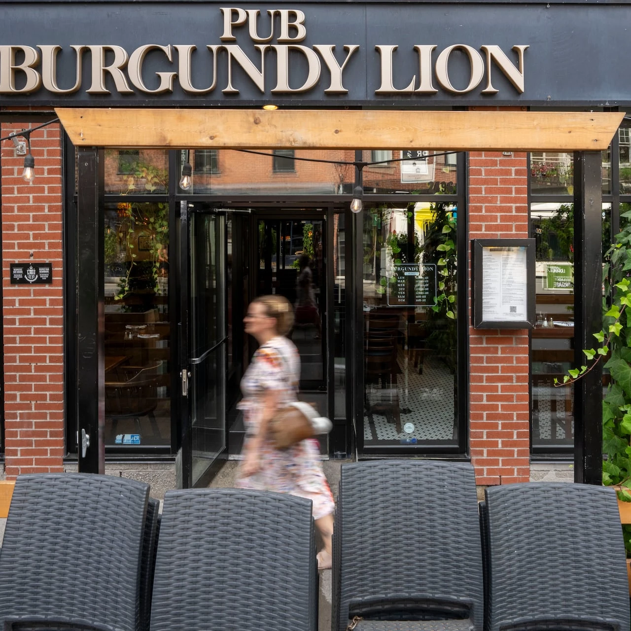 Montreal pub becomes latest target of Quebec’s language watchdog