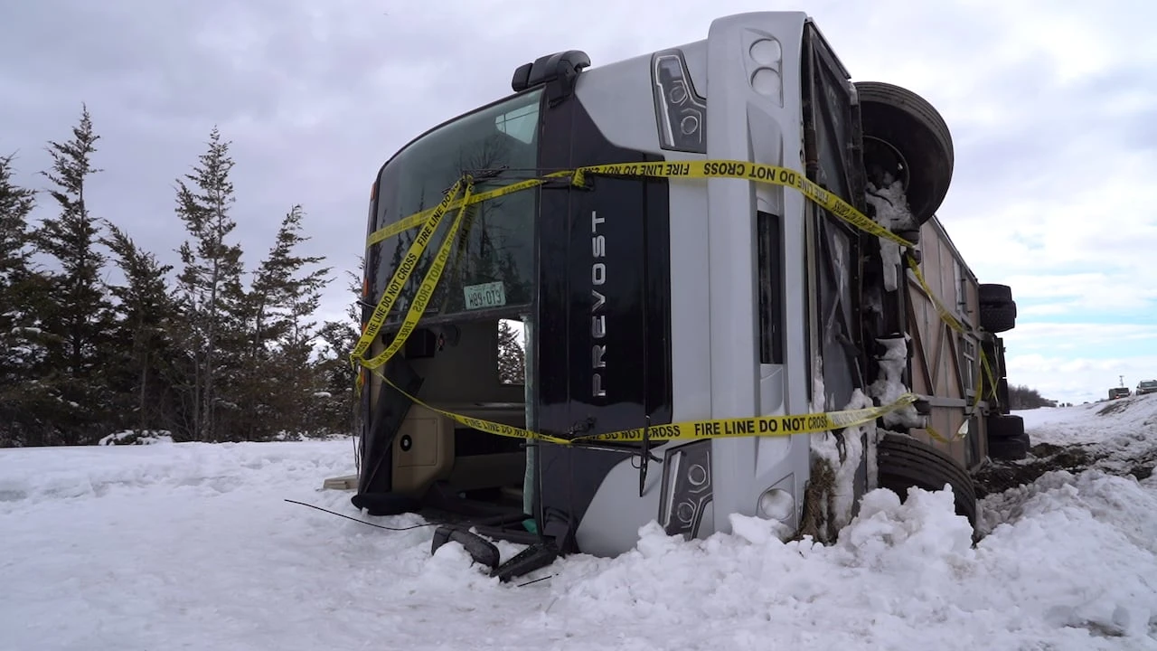 Driver of bus that crashed near Napanee facing a dozen charges