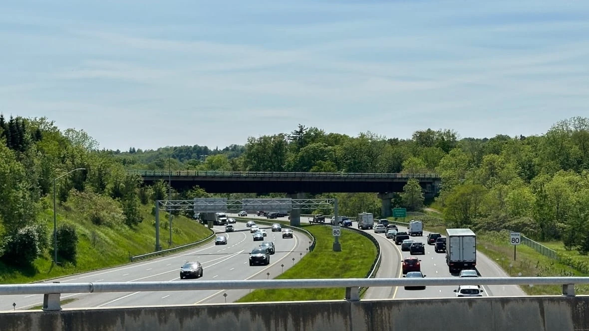 Red Hill Valley Parkway curve to be rebuilt to make it safer, says city staff